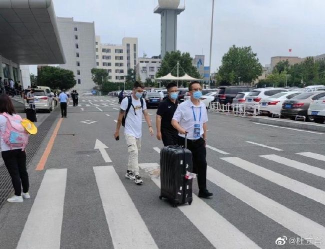 今日，《峰爆》曝光终极预告，天塌地陷之中，基建人担起责任，为守护生命而战，他们不惧危险、勇敢逆行